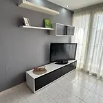 2 Line To The Sea Apartman *