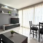 Apartment 2 Line To The Sea