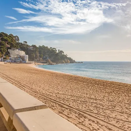 2 Line To The Sea Apartman