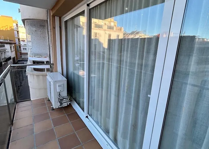 2 Line To The Sea Apartman